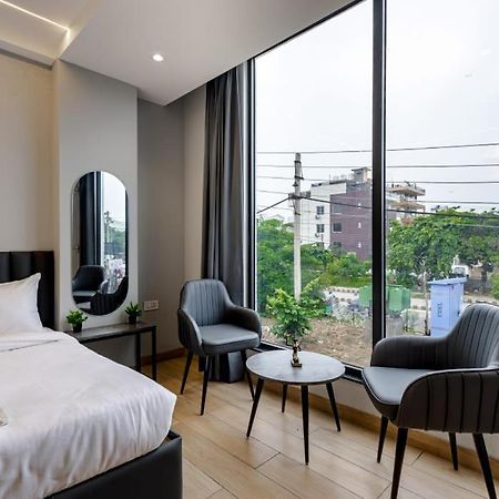 Hotel Imperial Stayz Sector 51 Gurgaon Zewnętrze zdjęcie