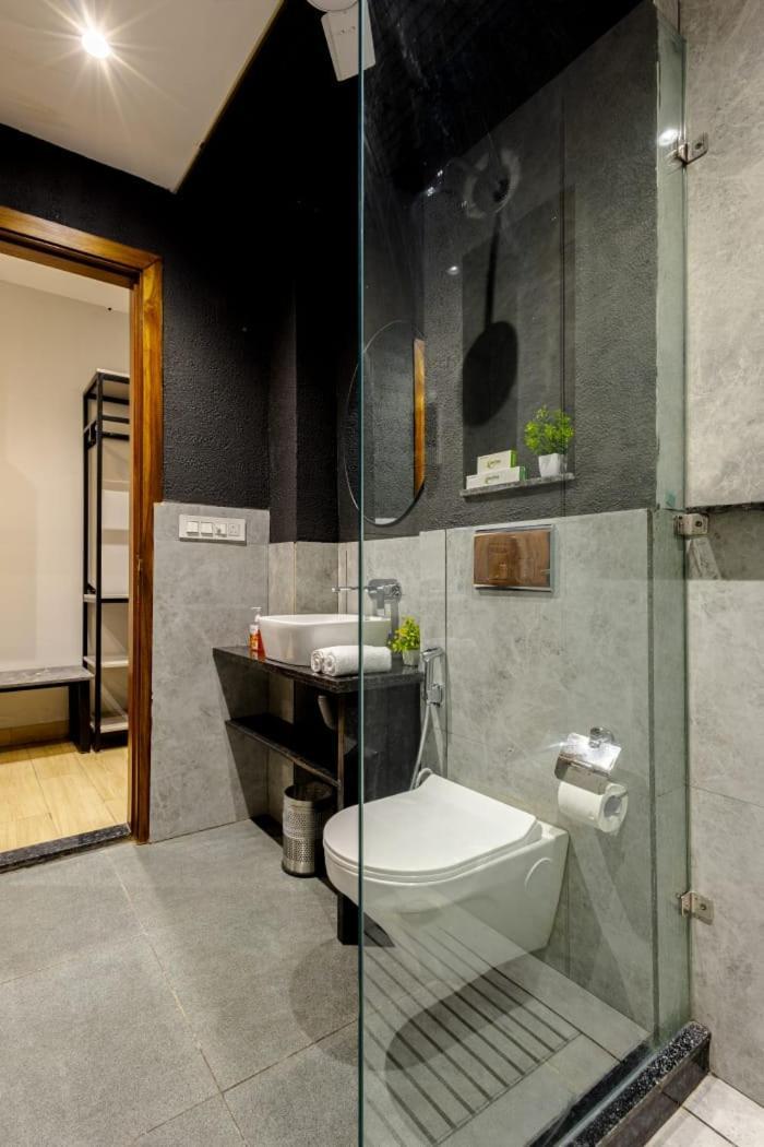 Hotel Imperial Stayz Sector 51 Gurgaon Zewnętrze zdjęcie