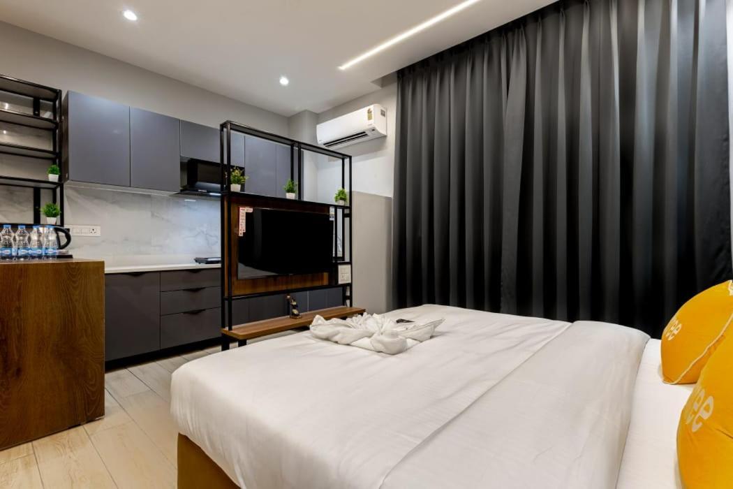 Hotel Imperial Stayz Sector 51 Gurgaon Zewnętrze zdjęcie